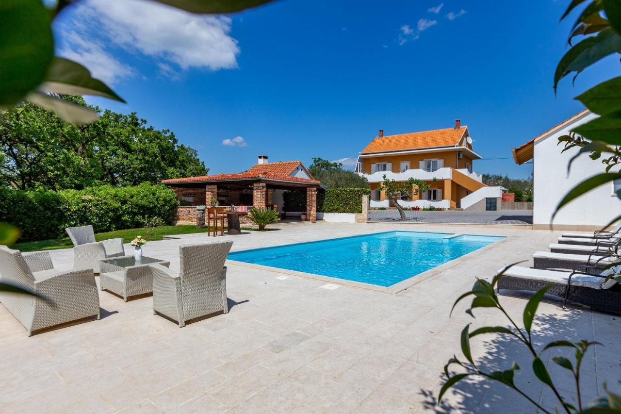 Mp Luxury Holiday Home With Swimming Pool 자다르 외부 사진
