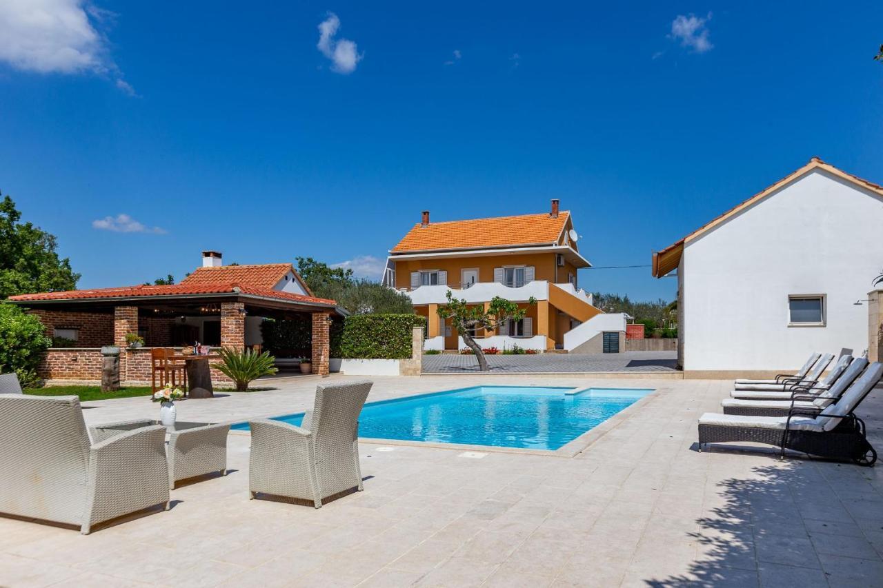 Mp Luxury Holiday Home With Swimming Pool 자다르 외부 사진