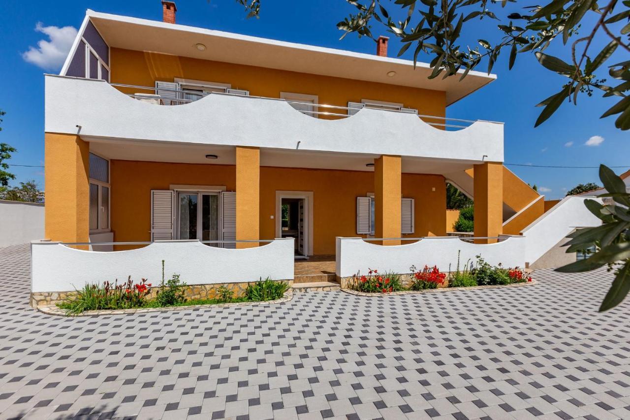 Mp Luxury Holiday Home With Swimming Pool 자다르 외부 사진